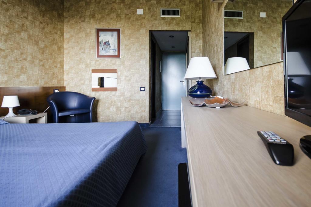 Grand Hotel Helios Tarquinia Kültér fotó