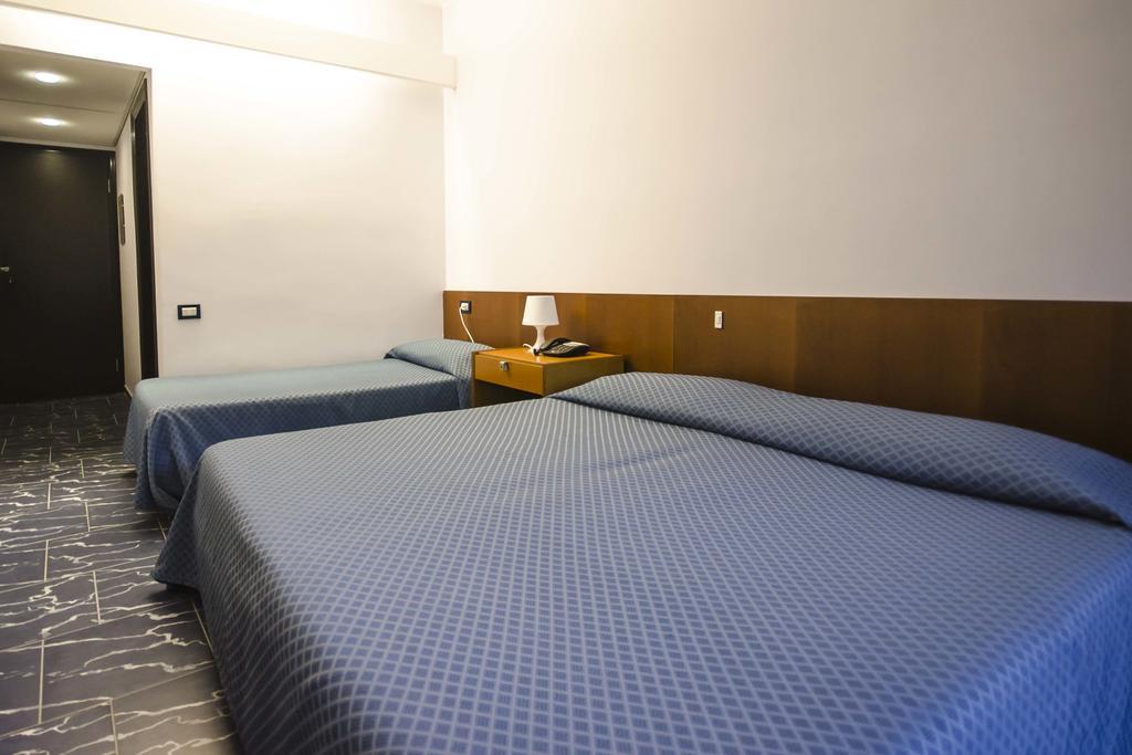 Grand Hotel Helios Tarquinia Szoba fotó
