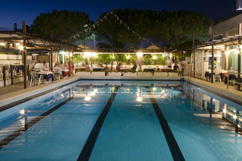 Grand Hotel Helios Tarquinia Kültér fotó