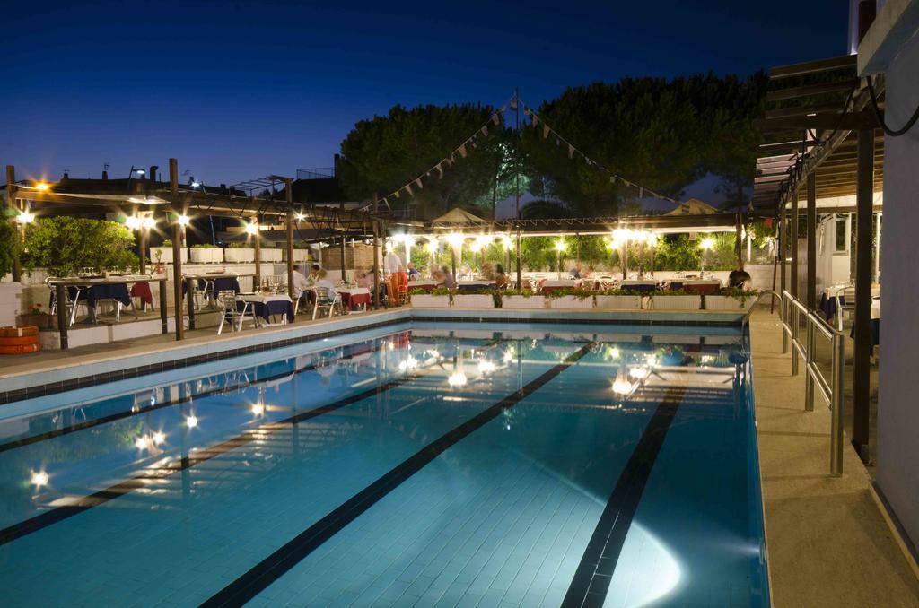 Grand Hotel Helios Tarquinia Kültér fotó