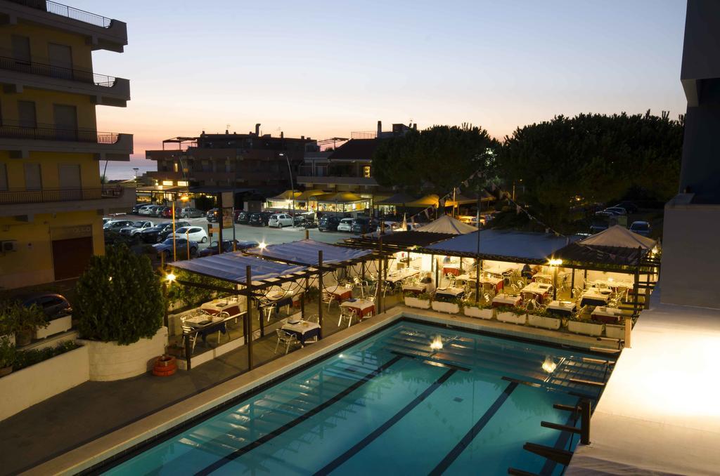 Grand Hotel Helios Tarquinia Kültér fotó